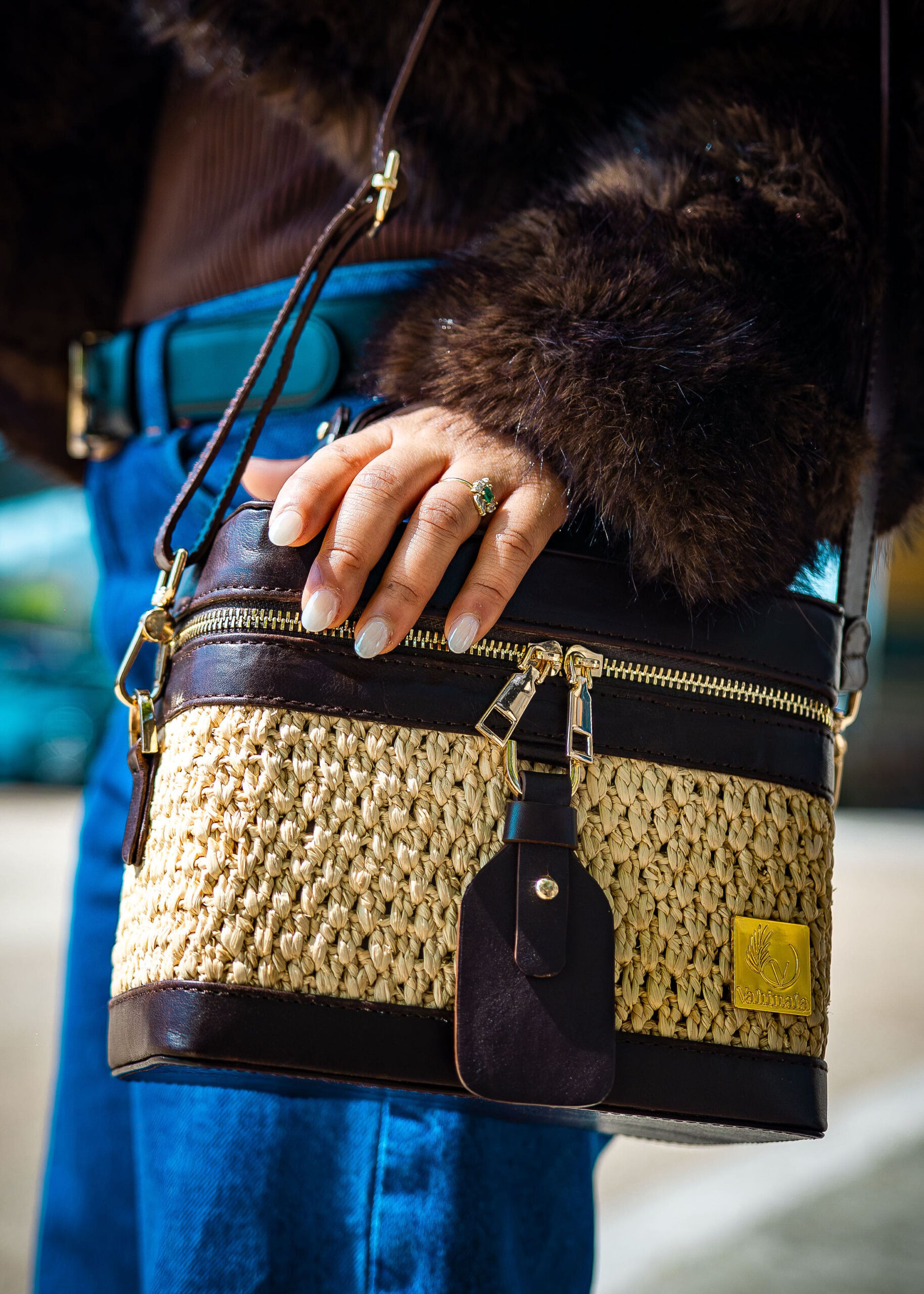 Vanity bag Liana marron clair Vanity bag en raphia et cuir Liana